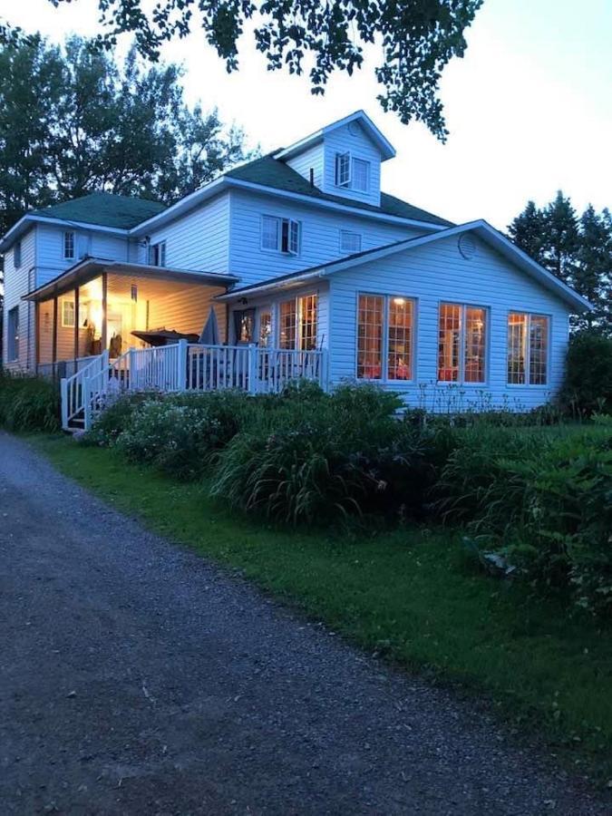 Gite Macdale B&B Paspebiac Екстериор снимка