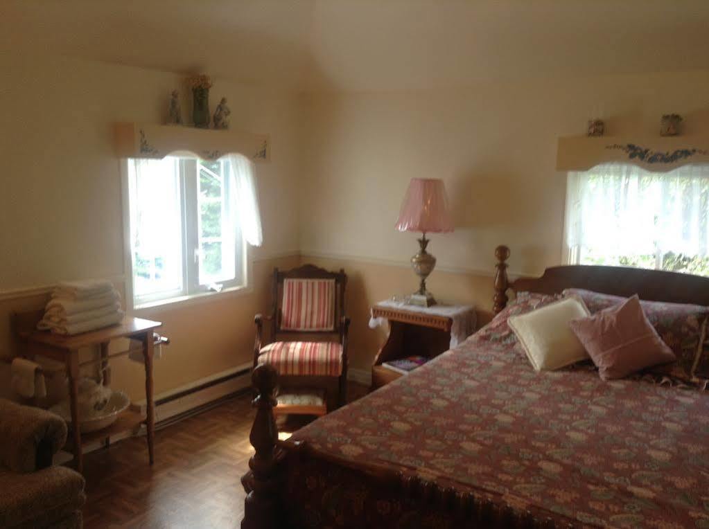 Gite Macdale B&B Paspebiac Екстериор снимка
